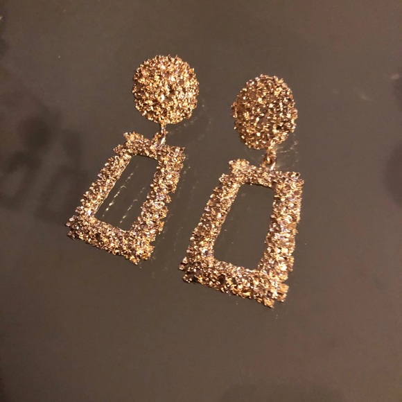 Zara raised earrings - Picture 5 of 7